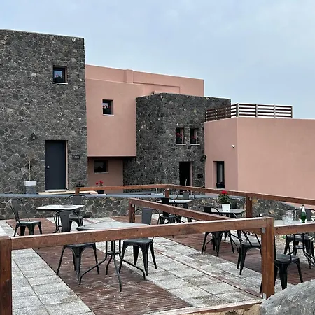 Golden Moments Luxury Stone C Apartment Messaria (Santorini)